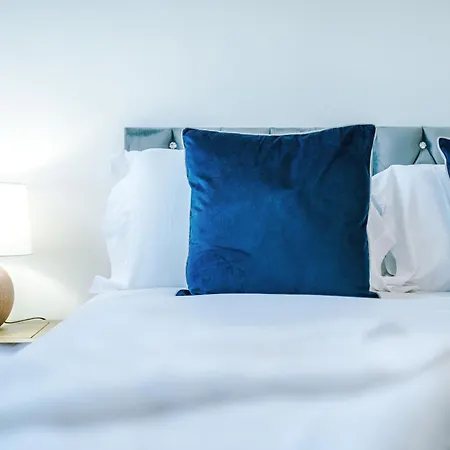 The Old Lecture Building Apartment *